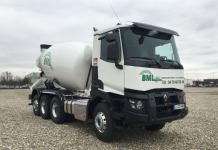 BML, the specialist in ready-to-use concrete has received the keys of a Renault Trucks C8x4 Tridem.
