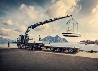 Fast and easy crane folding with Hiab’s new semi-automatic folding